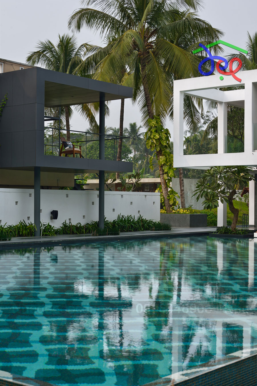 Thiết kế biệt thự phố với bể bơi ngoài trời hiện đại
