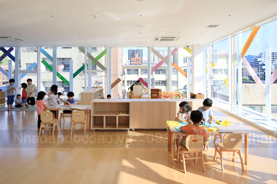 Thiết kế trường mầm non 4 tầng đa sắc màu ở Fukuoka, Nhật Bản